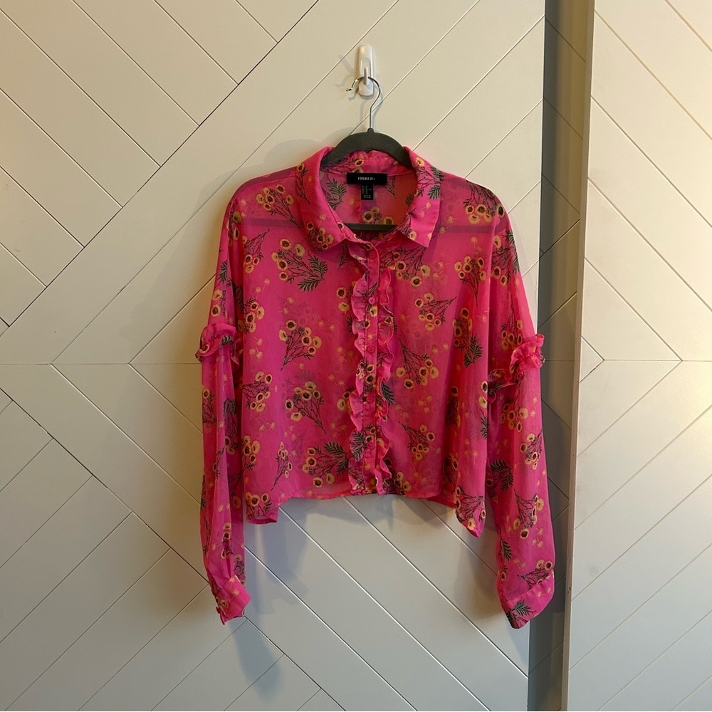 $10 item! Women’s Floral Pink Ruffle Blouse size 1X - Picture 2 of 4